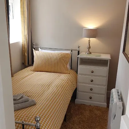 Tatil Evi Dog Friendly Cute In N Yorks Village 10 Miles Nth Of York Sheriff Hutton