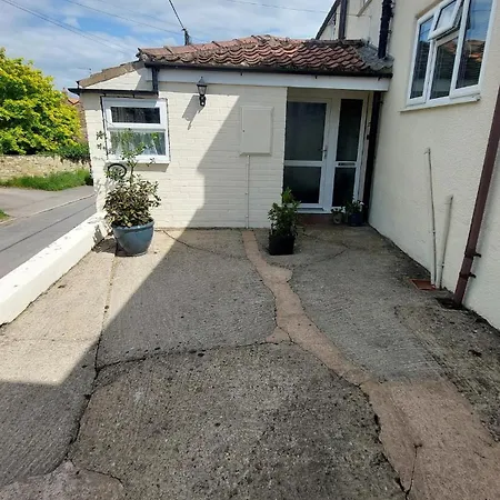 Tatil Evi Dog Friendly Cute In N Yorks Village 10 Miles Nth Of York *